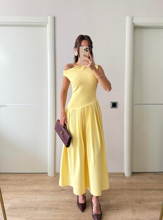 One shoulder pleated dress - butter yellow